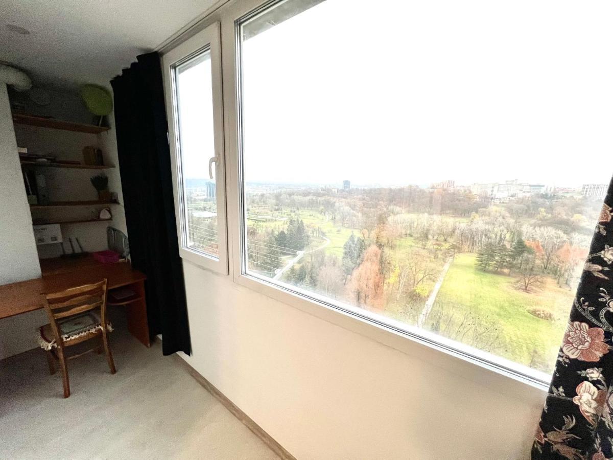 Apartamento Fantastic View On Chisinau Center - Super Fast Wifi - Two Botanical Gardens - 2Br Exterior foto