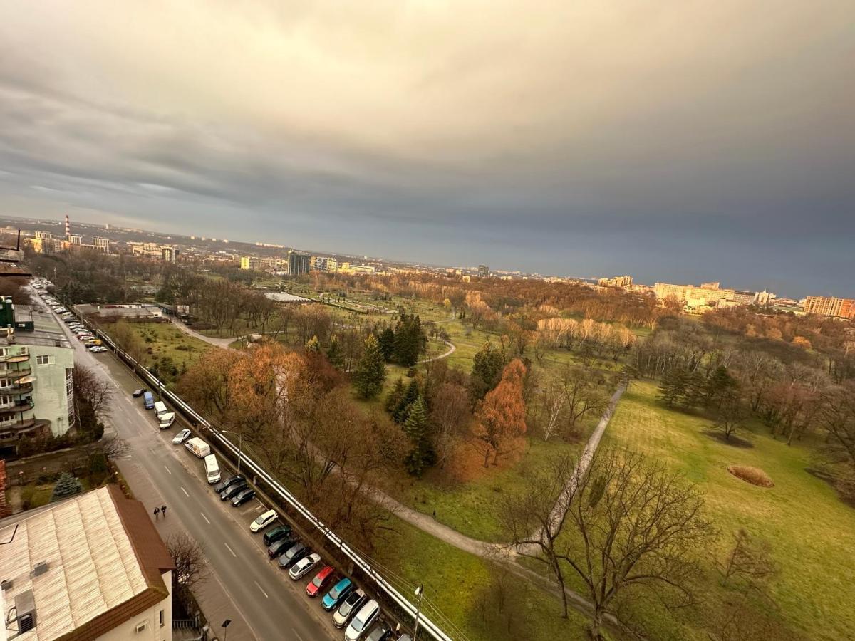 Apartamento Fantastic View On Chisinau Center - Super Fast Wifi - Two Botanical Gardens - 2Br Exterior foto
