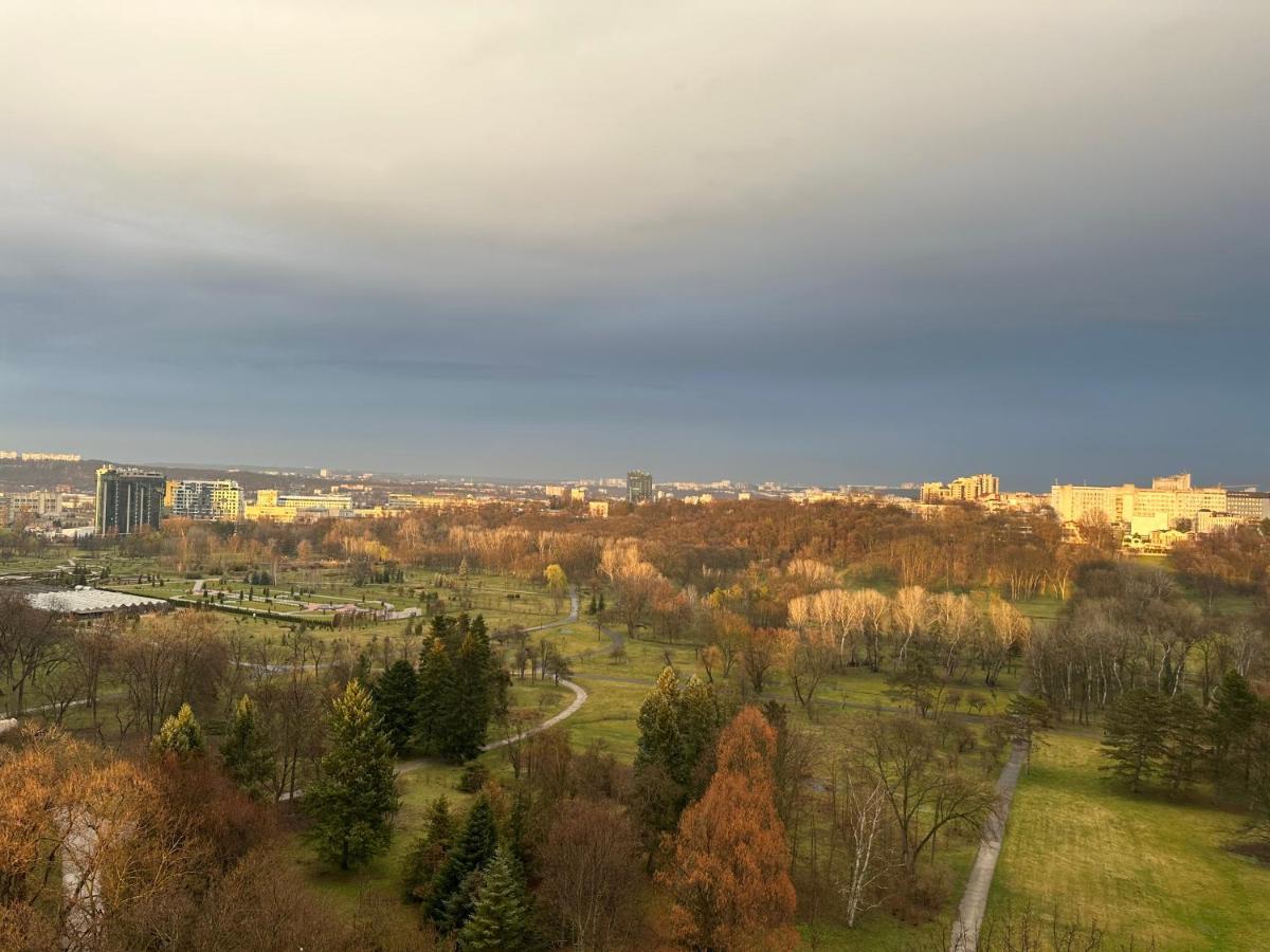 Apartamento Fantastic View On Chisinau Center - Super Fast Wifi - Two Botanical Gardens - 2Br Exterior foto